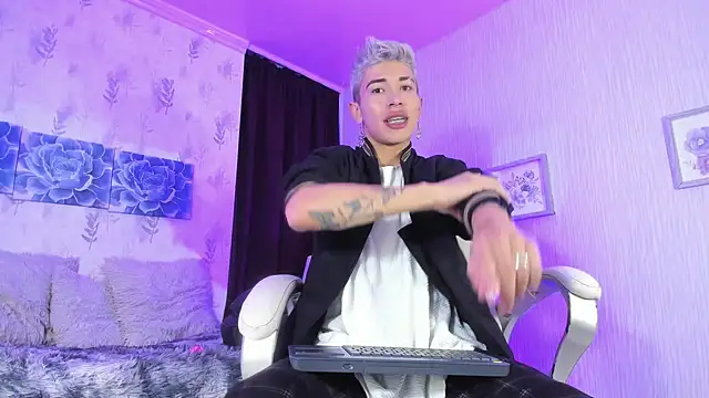 Ianwayne online show from February 2025 09:11:02 PM