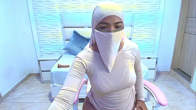 Snapshot of Zafira_kazenn chatting on February 2025 02:04:01 AM Zafira kazenn online show from February 2025 02:04:01 AM