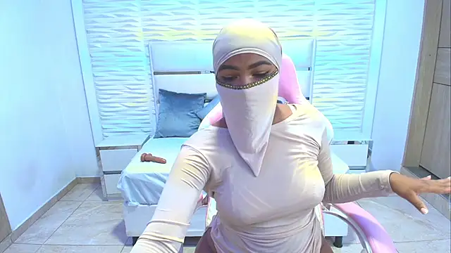 Snapshot of Zafira_kazenn chatting on February 2025 06:12:02 AM Zafira kazenn online show from February 2025 06:12:02 AM