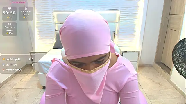 Snapshot of Zafira_kazenn chatting on February 2025 06:18:02 AM Zafira kazenn online show from February 2025 06:18:02 AM