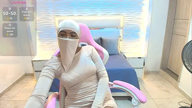 Snapshot of Zafira_kazenn chatting on March 2025 02:15:01 AM Zafira kazenn online show from March 2025 02:15:01 AM