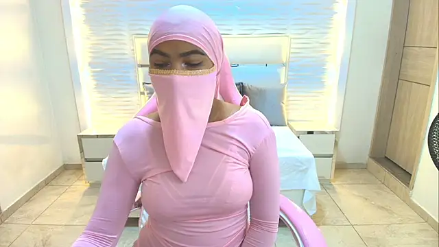 Snapshot of Zafira_kazenn chatting on March 2025 06:38:02 AM Zafira kazenn online show from March 2025 06:38:02 AM