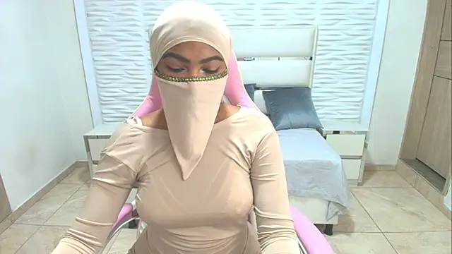 Snapshot of Zafira_kazenn chatting on March 2025 07:53:01 AM Zafira kazenn online show from March 2025 07:53:01 AM