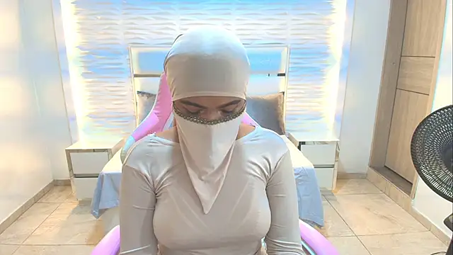 Snapshot of Zafira_kazenn chatting on March 2025 02:19:01 AM Zafira kazenn online show from March 2025 02:19:01 AM