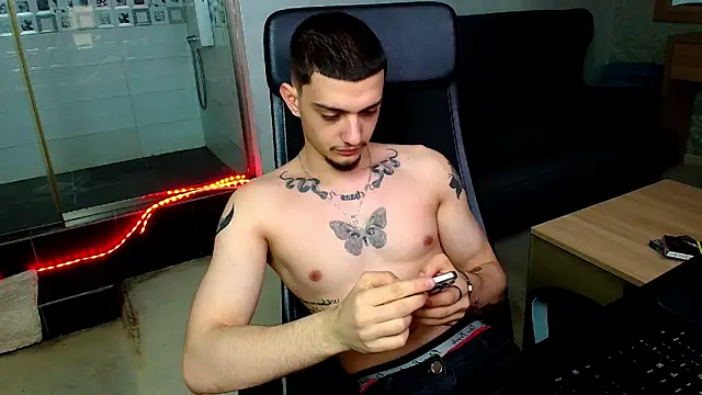 OscarGriffin online show from March 2025 05:42:02 AM