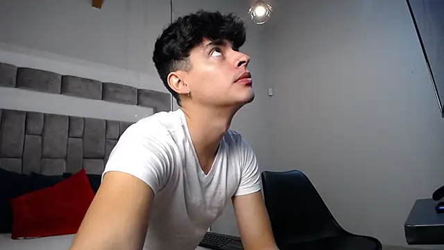 DrakeCollinss online show from February 2025 07:58:01 PM