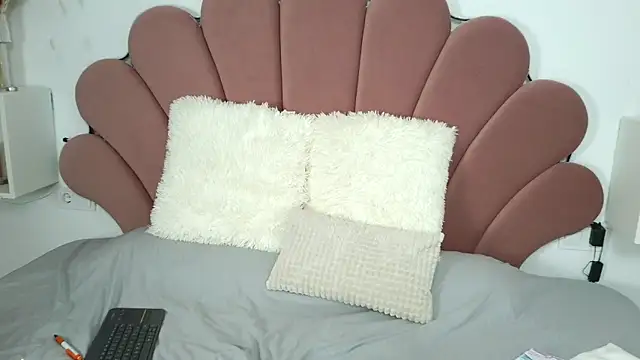 Snapshot of ScarlletRays chatting on February 2025 04:53:01 PM ScarlletRays online show from February 2025 04:53:01 PM