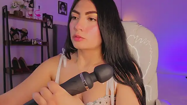 Snapshot of Miller_Vanessa_ chatting on October 2025 09:01:01 PM Miller Vanessa online show from October 2025 09:01:01 PM