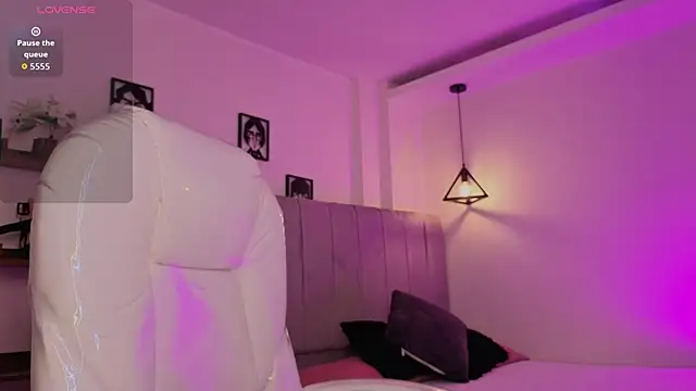 Snapshot of Miller_Vanessa_ chatting on October 2025 08:32:02 PM Miller Vanessa online show from October 2025 08:32:02 PM