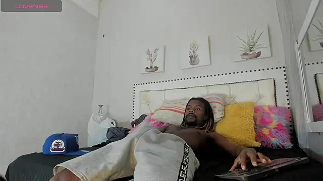 LooganX online show from September 2025 05:07:01 AM