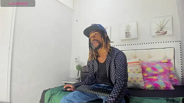 LooganX online show from September 2025 12:22:02 AM