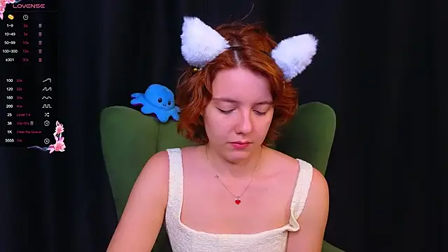 AmyGuerrero online show from September 2025 01:46:02 PM