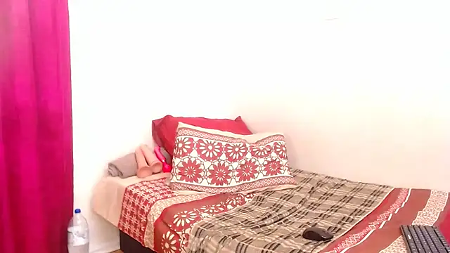 Snapshot of CurvyCutiexx94 chatting on November 2025 06:02:02 AM CurvyCutiexx94 online show from November 2025 06:02:02 AM