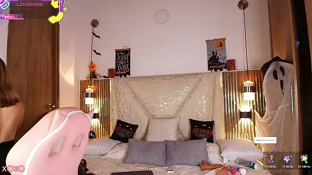 Snapshot of Julieta_priv chatting on October 2025 02:13:02 PM Julieta priv online show from October 2025 02:13:02 PM