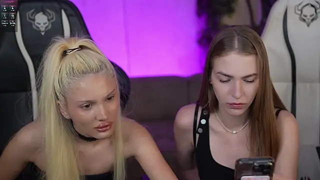 Snapshot of Layla_Sweet_ chatting on October 2025 06:31:01 PM Layla Sweet online show from October 2025 06:31:01 PM