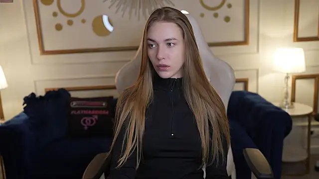 Snapshot of Layla_Sweet_ chatting on December 2025 07:29:02 PM Layla Sweet online show from December 2025 07:29:02 PM