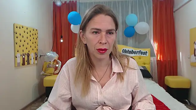 Snapshot of TessaDaybreak chatting on September 2025 06:28:02 AM TessaDaybreak online show from September 2025 06:28:02 AM