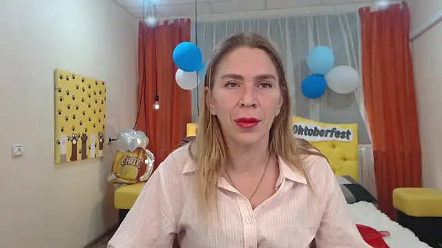 Snapshot of TessaDaybreak chatting on September 2025 06:28:02 AM TessaDaybreak online show from September 2025 06:28:02 AM