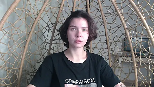Snapshot of Anna-Sun chatting on October 2025 07:46:02 PM Anna-Sun online show from October 2025 07:46:02 PM