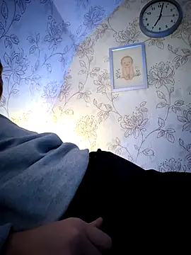 Teemu online show from November 2025 05:02:02 PM