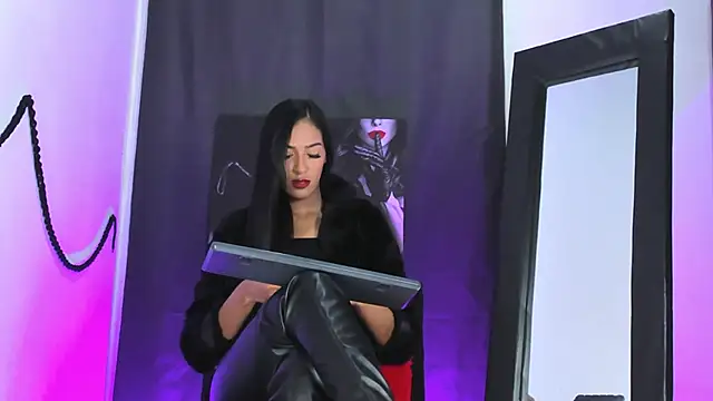 Snapshot of Aleshkastone chatting on October 2025 12:44:02 AM Aleshkastone online show from October 2025 12:44:02 AM