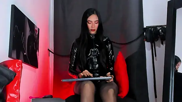 Snapshot of Aleshkastone chatting on November 2025 09:58:01 PM Aleshkastone online show from November 2025 09:58:01 PM