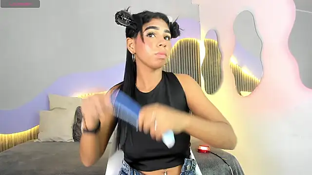 Snapshot of Lana_Starlett chatting on October 2025 04:10:02 AM Lana Starlett online show from October 2025 04:10:02 AM