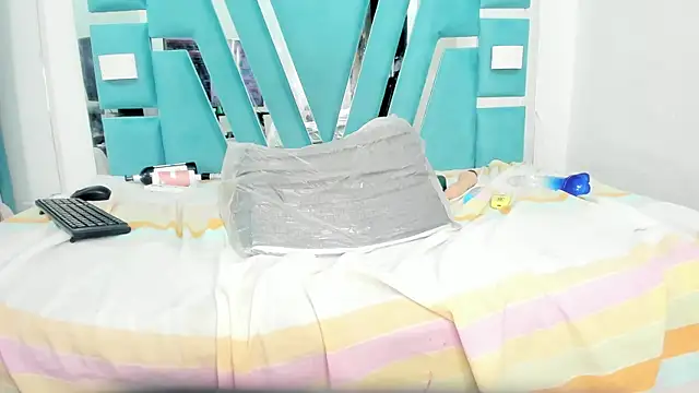 ebony valentina online show from March 2025 04:51:02 AM