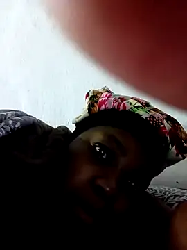 Snapshot of PinkMagic chatting on November 2025 12:41:01 AM PinkMagic online show from November 2025 12:41:01 AM