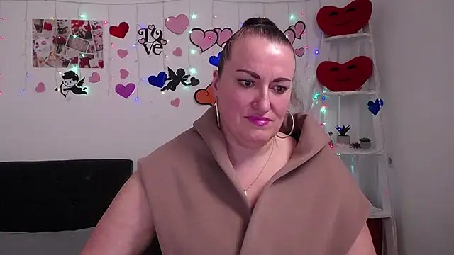 DianaMGG online show from March 2025 12:22:01 PM