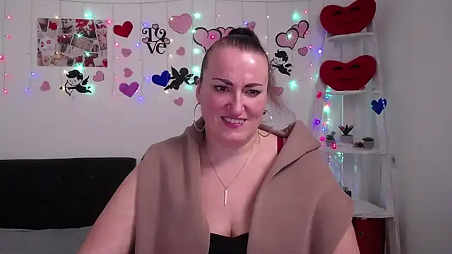 DianaMGG online show from March 2025 03:27:01 PM