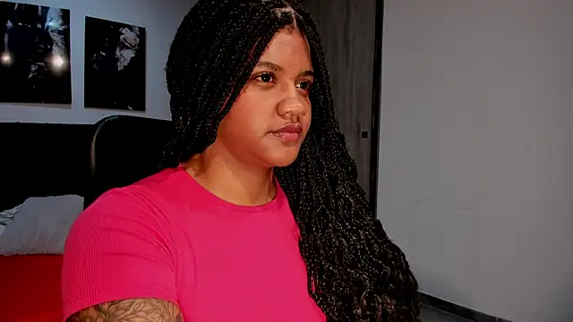 Snapshot of ZahraRose chatting on September 2025 12:21:02 PM ZahraRose online show from September 2025 12:21:02 PM