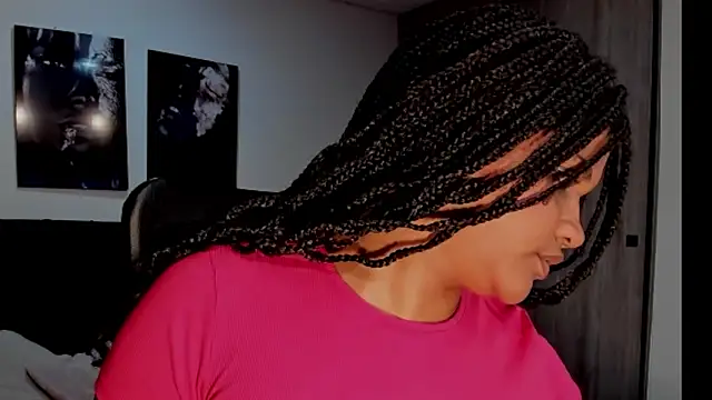 Snapshot of ZahraRose chatting on October 2025 08:11:02 PM ZahraRose online show from October 2025 08:11:02 PM