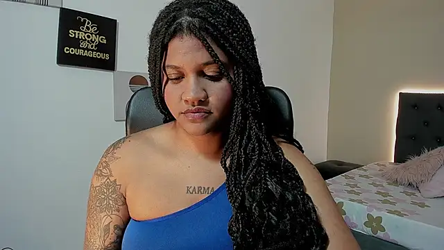 Snapshot of ZahraRose chatting on October 2025 08:30:01 PM ZahraRose online show from October 2025 08:30:01 PM