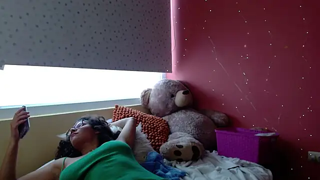 Snapshot of morahaze chatting on January 2025 09:20:01 PM morahaze online show from January 2025 09:20:01 PM