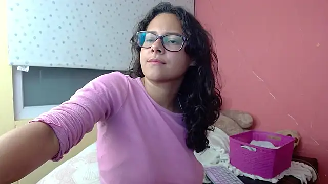 Snapshot of morahaze chatting on January 2025 12:27:01 AM morahaze online show from January 2025 12:27:01 AM