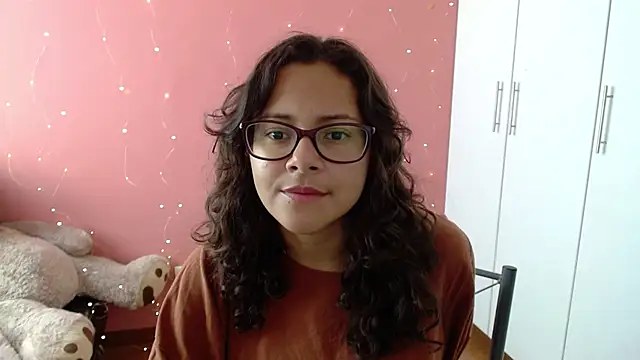 Snapshot of morahaze chatting on January 2025 06:57:01 PM morahaze online show from January 2025 06:57:01 PM