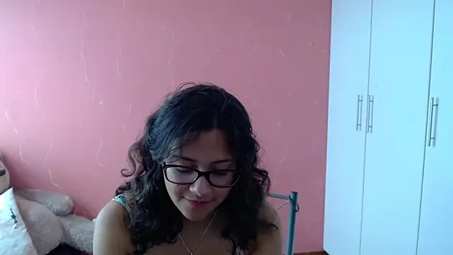 Snapshot of morahaze chatting on January 2025 08:07:01 PM morahaze online show from January 2025 08:07:01 PM