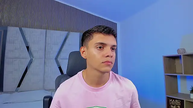 JacobRoberts1 online show from October 2025 08:08:01 PM