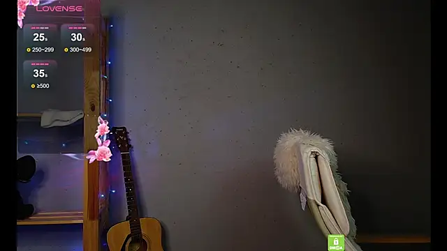 Snapshot of Foxy-Flame chatting on March 2025 07:27:02 PM Foxy-Flame online show from March 2025 07:27:02 PM