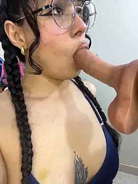 Snapshot of Emma_Winslow chatting on October 2025 06:11:02 AM Emma Winslow online show from October 2025 06:11:02 AM