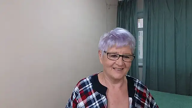 Sandra Snowflake online show from September 2025 03:54:01 AM