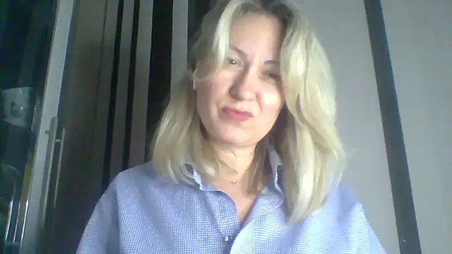 Snapshot of Mary888x chatting on March 2025 06:11:01 PM Mary888x online show from March 2025 06:11:01 PM