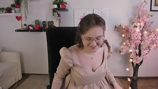 Rada Woods online show from February 2025 11:13:01 AM