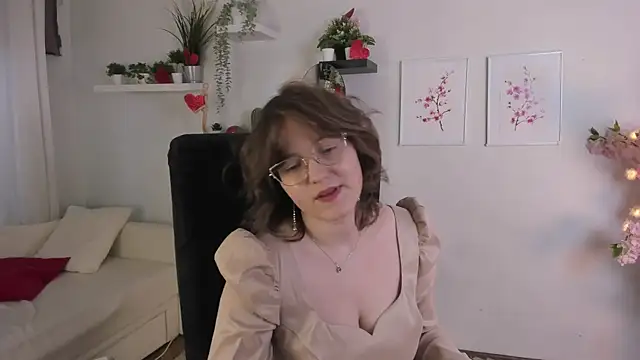 Rada Woods online show from February 2025 02:26:01 PM