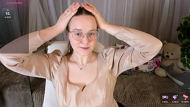 Rada Woods online show from February 2025 11:28:02 AM