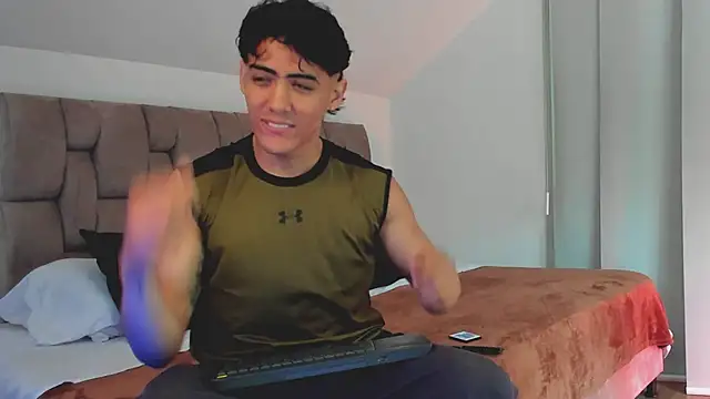 Taylercross online show from February 2025 01:39:01 PM