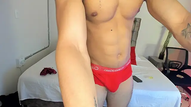 Taylercross online show from March 2025 07:27:01 PM