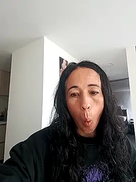 Snapshot of Coeur_de_luxure chatting on October 2025 02:37:01 PM Coeur de luxure online show from October 2025 02:37:01 PM