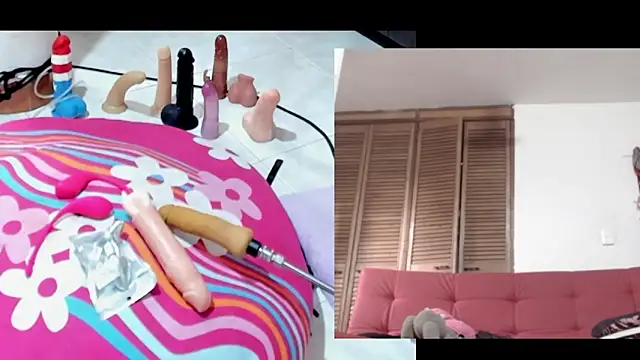 Snapshot of afroditacute15 chatting on October 2025 12:05:02 PM afroditacute15 online show from October 2025 12:05:02 PM